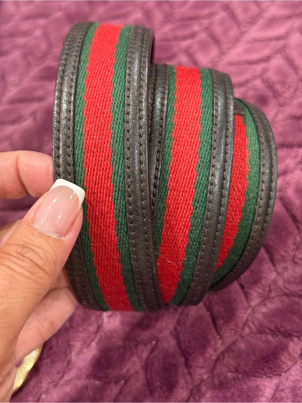 Gucci Green and Red Web Stripe Belt with Gold Double G Buckle - Picture 3 of 4